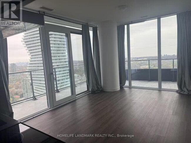 property at 448 Burnhamthorpe Rd W