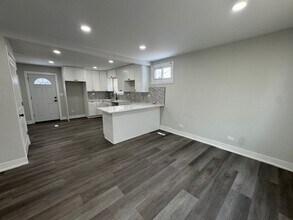 16752 Artesian Ave in Hazel Crest, IL - Building Photo - Building Photo