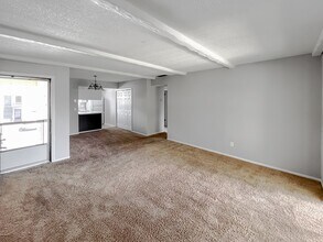 4741 Avon Ct in St. Cloud, FL - Foto de edificio - Building Photo