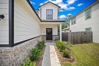 10718 Soapberry Ct in Tomball, TX - Building Photo - Building Photo