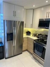 925 NW 82nd Ave, Unit 217 in Miami, FL - Building Photo - Building Photo