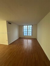 210 SW 11th St in Miami, FL - Building Photo - Building Photo