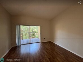 761 N Pine Island Rd in Plantation, FL - Building Photo - Building Photo