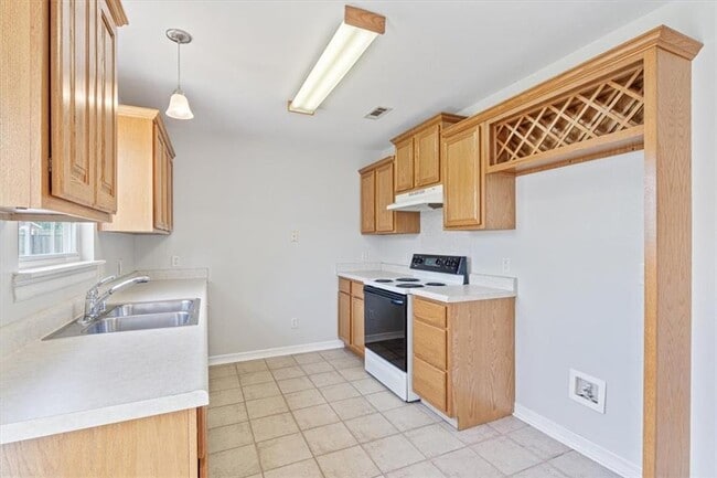 1662 S Tally Ho Dr in Fayetteville, AR - Building Photo - Building Photo