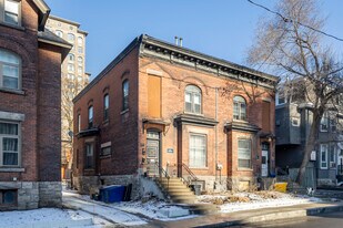 477 Slater St in Ottawa, ON - Building Photo