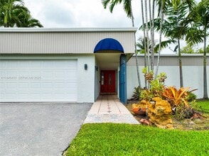 9614 SW 134th Ct in Miami, FL - Building Photo - Building Photo