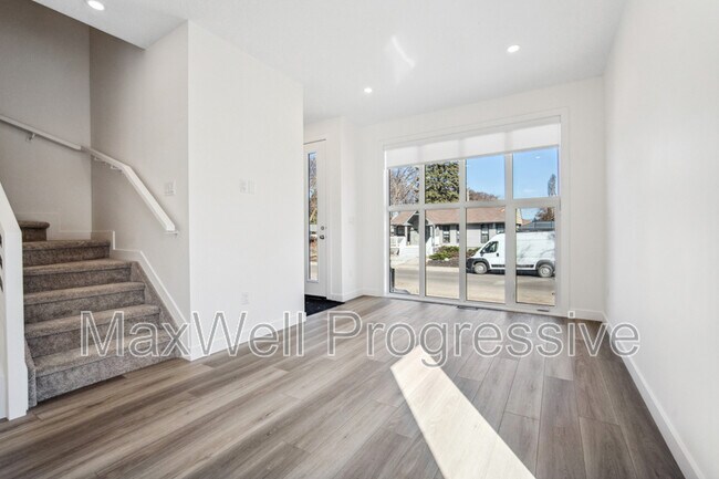 9017-9093 93 St NW in Edmonton, AB - Building Photo - Building Photo