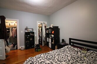 136 Pleasant St in Brookline, MA - Building Photo - Building Photo