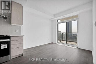 55 Duke St W in Kitchener, ON - Building Photo - Building Photo