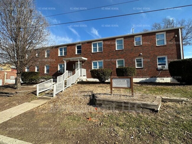property at 901 N 16 St