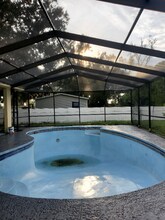 9512 Joe Ebert Rd in Seffner, FL - Building Photo - Building Photo