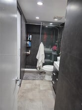 9320 Fontainebleau Blvd in Miami, FL - Building Photo - Building Photo