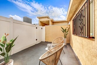 Tremont Apartments in Los Angeles, CA - Building Photo - Building Photo