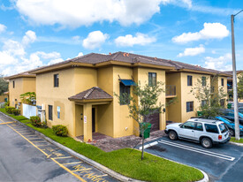 11115 W Okeechobee Rd Apartamentos