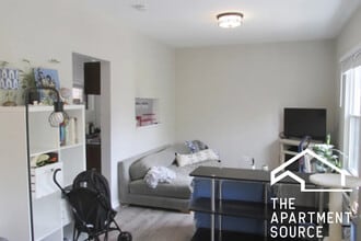 722 W Roscoe St, Unit 2S in Chicago, IL - Building Photo - Building Photo