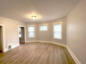 53 Aspinwall Rd in Boston, MA - Building Photo - Building Photo
