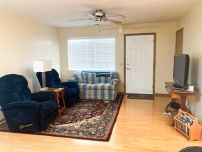 504 Altamonte Dr, Unit 504 in Athens, OH - Foto de edificio - Building Photo