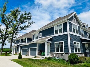 6048 Driscoll Dr in Madison, WI - Foto de edificio - Building Photo