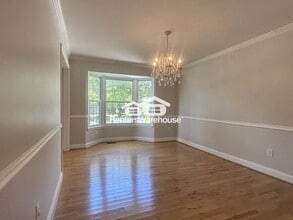 3895 White Rose Way in Ellicott City, MD - Building Photo - Building Photo