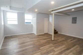 4828 W Addison St in Chicago, IL - Building Photo - Building Photo