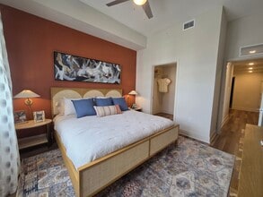 2720 SW 69th Ave, Unit B2720 in Miami, FL - Building Photo - Building Photo