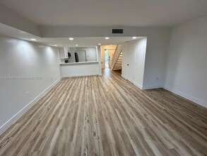 1325 NW 124th Ave in Pembroke Pines, FL - Building Photo - Building Photo