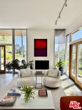 10225 Scenario Ln in Los Angeles, CA - Building Photo - Building Photo