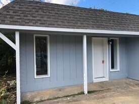 2083 W Meeting St in Lancaster, SC - Building Photo