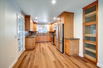 1738 Hanford Dr in San Diego, CA - Building Photo - Building Photo