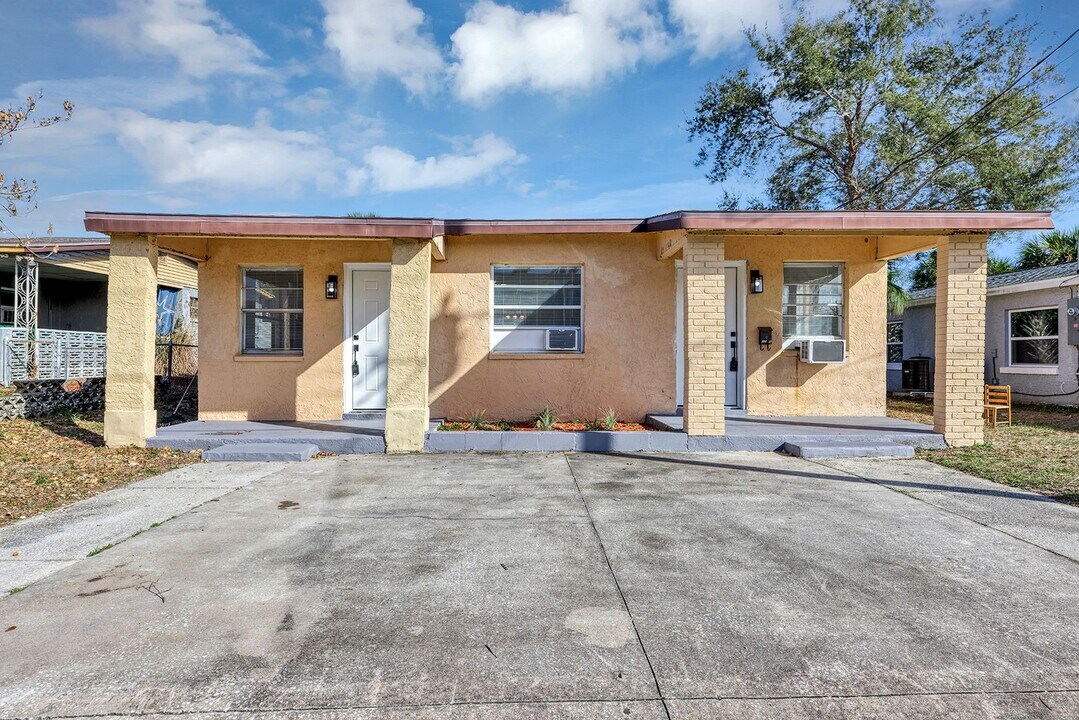 734 Thomas Ln in Cocoa, FL - Building Photo
