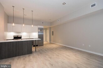1602 Sansom St in Philadelphia, PA - Building Photo - Building Photo