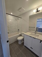 20061 Fraser Hwy in Langley, BC - Building Photo - Building Photo