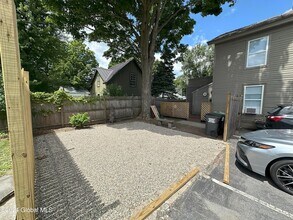 9 Bolster Ln NE in Saratoga Springs, NY - Building Photo - Building Photo