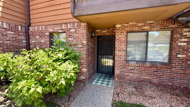 property at 2225 S Buckley Rd