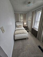 406 1/2 S Hague Ave in Columbus, OH - Building Photo - Building Photo