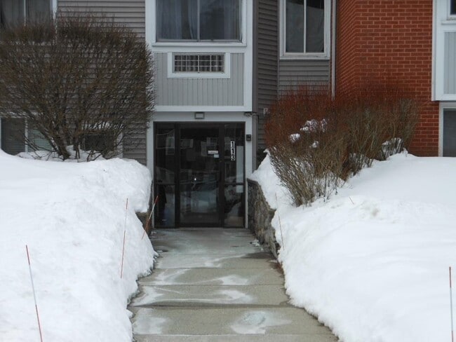 113 Cluff Crossing Rd in Salem, NH - Building Photo - Building Photo