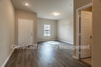 5023 Topaz Bnd in San Antonio, TX - Building Photo - Building Photo