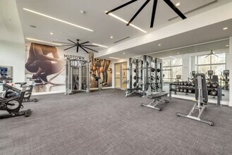 205 S Kings Dr in Charlotte, NC - Building Photo - Building Photo