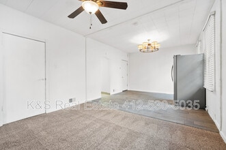 2410 Collins St in McKeesport, PA - Building Photo - Building Photo