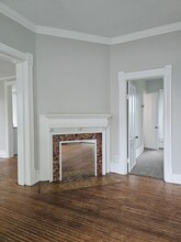 241 S Church St in Bowling Green, OH - Building Photo - Building Photo