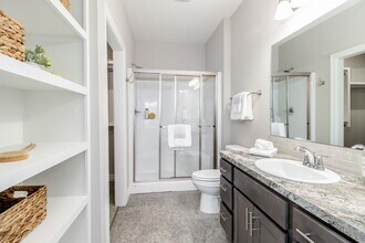 5139 N Jasmine St in Bel Aire, KS - Building Photo - Building Photo