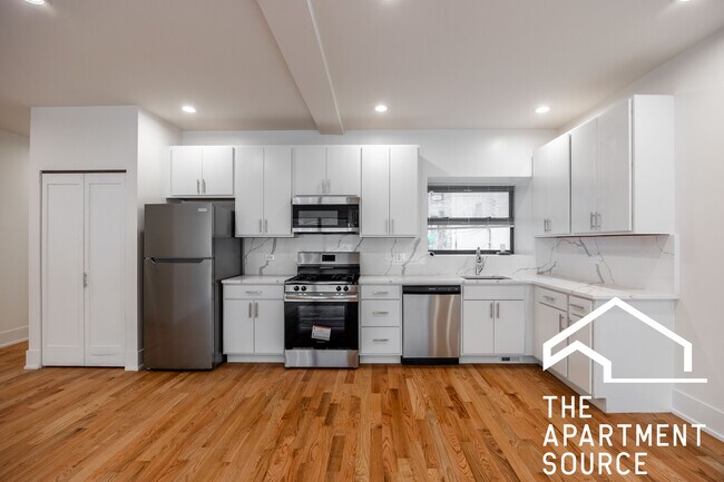 652 W Gordon Terrace in Chicago, IL - Building Photo - Building Photo