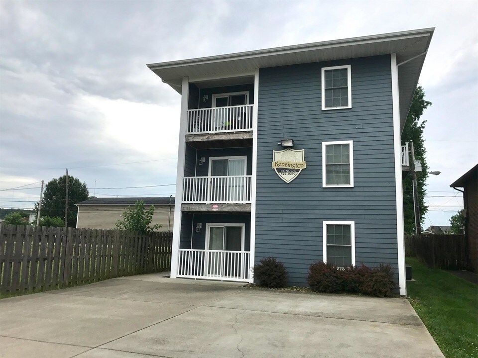 2455 1st Ave in Huntington, WV - Building Photo
