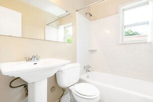 Arbors of East Atlanta in Atlanta, GA - Building Photo