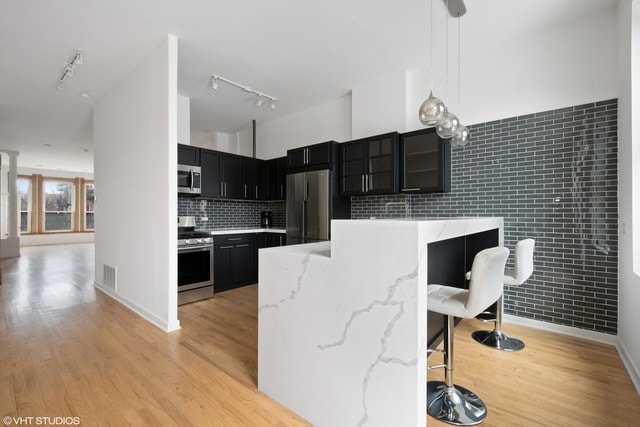 747 S Western Ave, Unit 2 in Chicago, IL - Foto de edificio - Building Photo