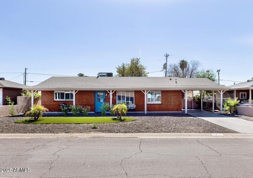 4711 E Fillmore St in Phoenix, AZ - Building Photo