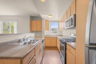 Pinnacle at Talega in San Clemente, CA - Foto de edificio - Building Photo