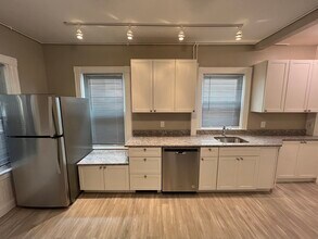 51 Ibbetson St, Unit #3 in Somerville, MA - Foto de edificio - Building Photo
