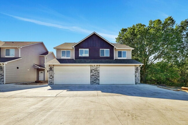 property at 4449 E 45th St N