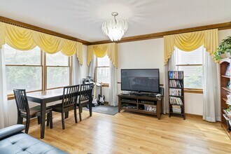 478 Clinton Rd in Brookline, MA - Building Photo - Building Photo